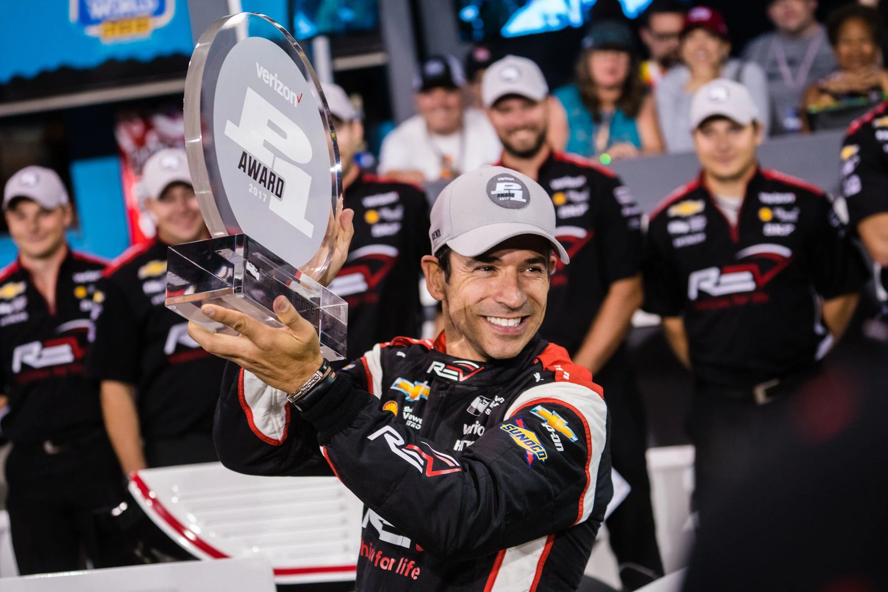 CASTRONEVES TAKES POLE WITH TRACK RECORD SPEED